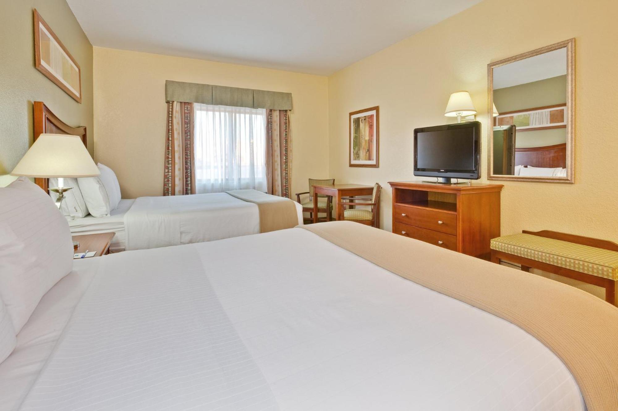 Holiday Inn Express Winfield - Teays Valley, An Ihg Hotel Hurricane Экстерьер фото